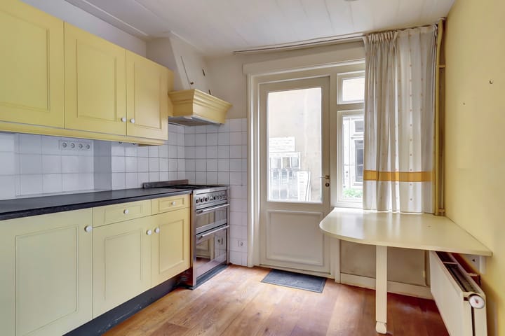 Photo 22 of Tolsteeg 17