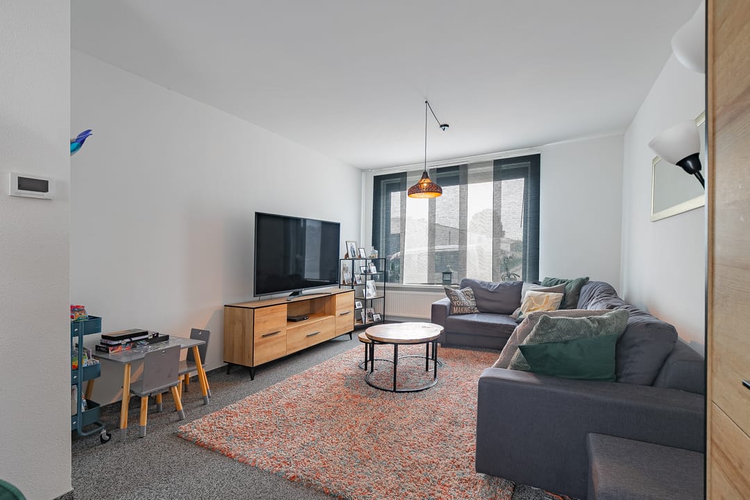 Foto 2 van Hellebaardruwe 19