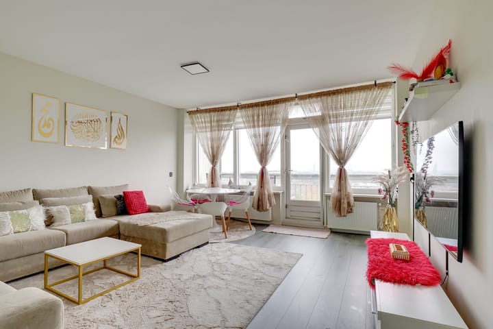 Photo 2 of Wiekslag 69