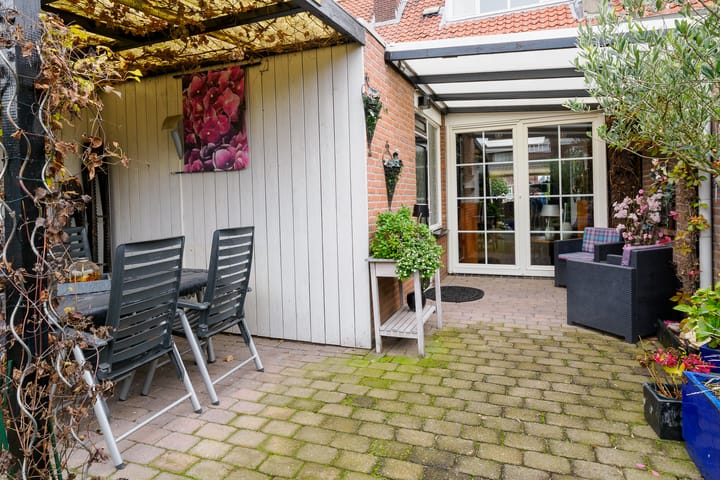 Photo 37 of Mr. P.J. Troelstrastraat 20