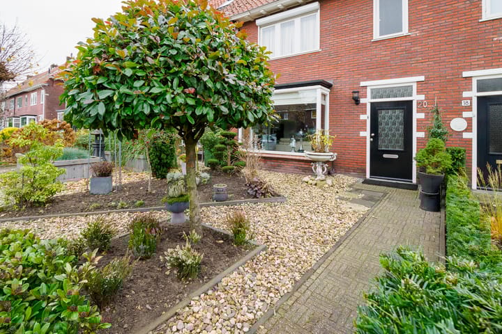 Photo 43 of Mr. P.J. Troelstrastraat 20