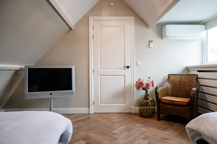 Photo 35 of Voorstraat 25