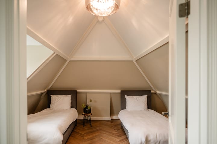 Photo 34 of Voorstraat 25