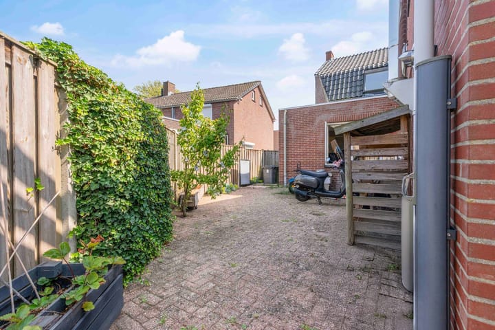 Foto 27 van Schoolstraat 13