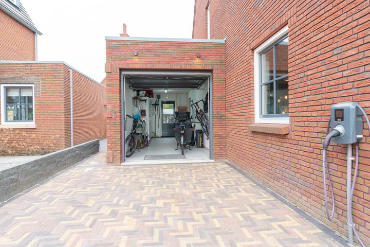 Foto 48 van Bennebroekerweg 559