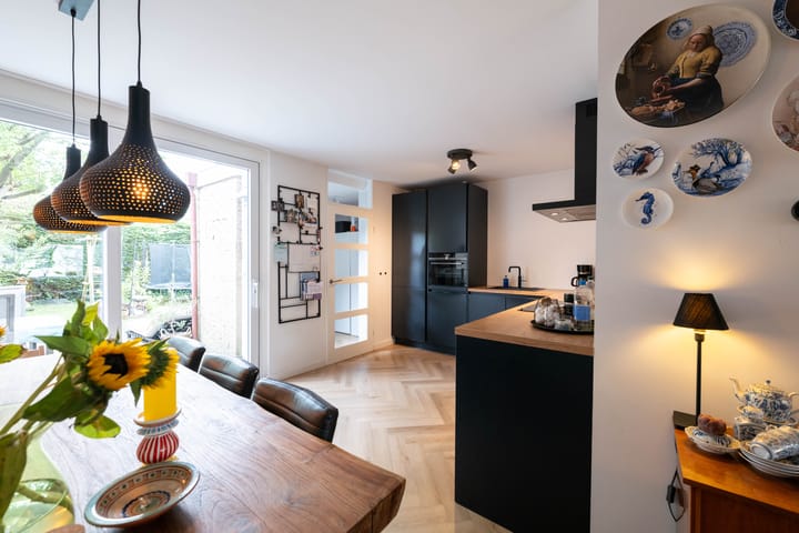 Foto 7 van Debussystraat 35