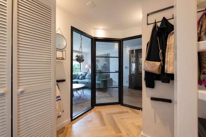 Foto 12 van Debussystraat 35