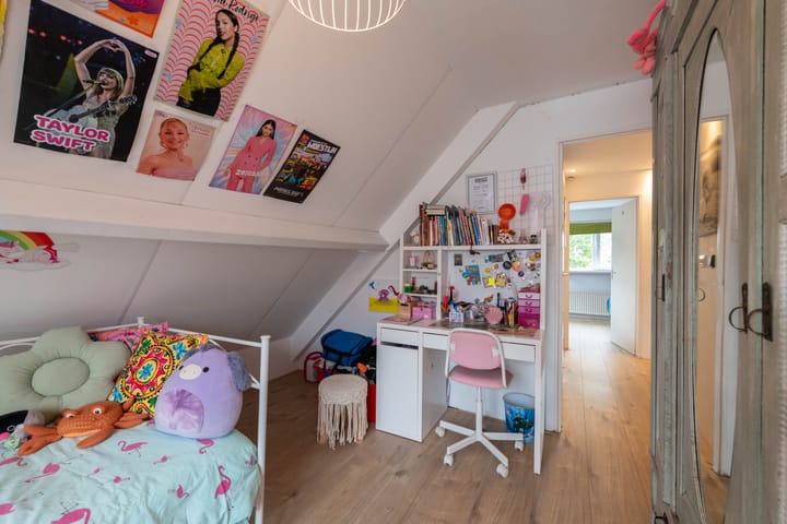 Foto 22 van Debussystraat 35