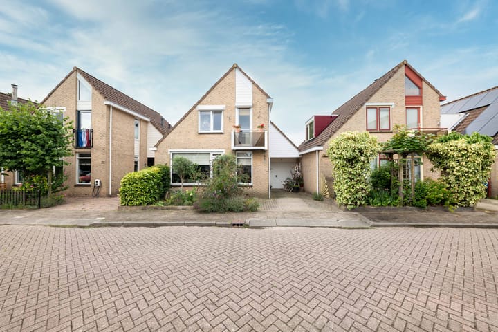 Foto 28 van Debussystraat 35