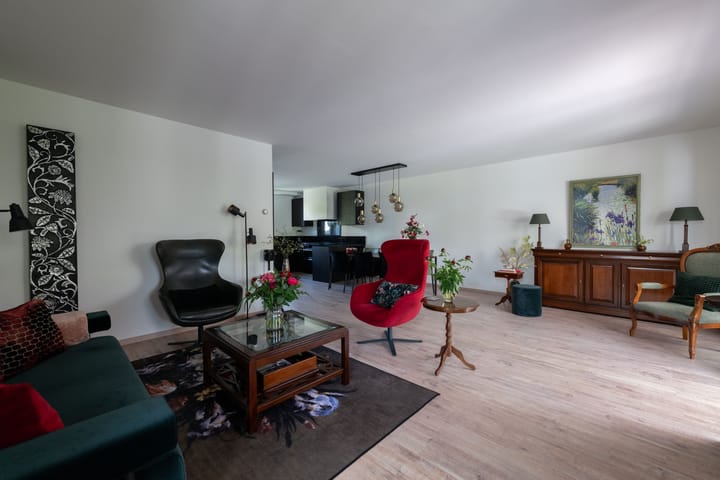 Photo 10 of Helmstraat 1-B