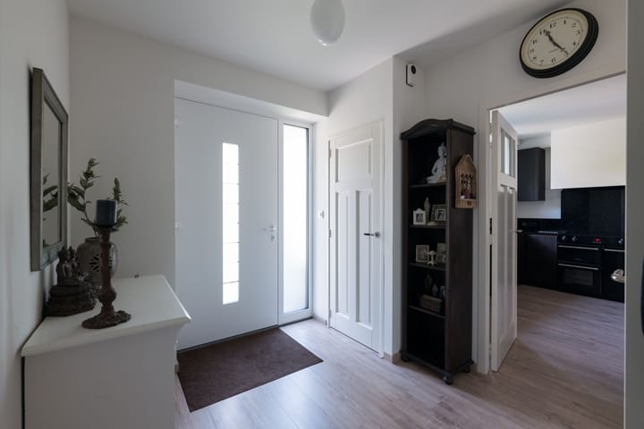 Photo 16 of Helmstraat 1-B