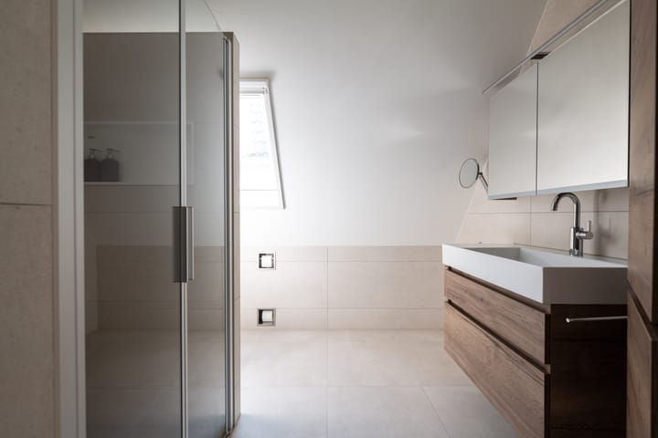 Photo 18 of Helmstraat 1-B