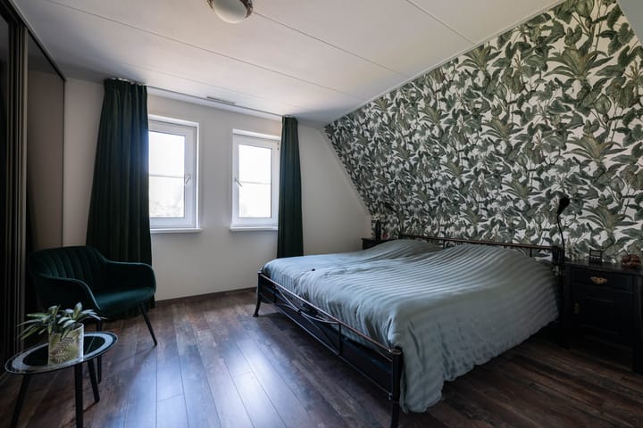 Photo 19 of Helmstraat 1-B