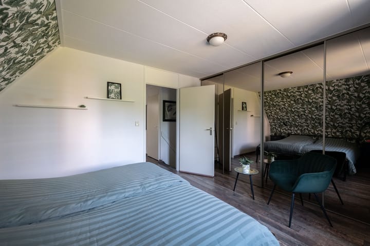 Photo 21 of Helmstraat 1-B