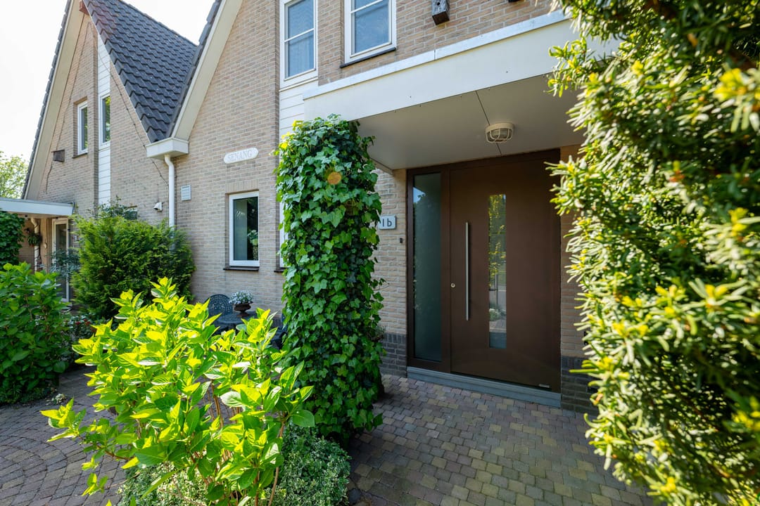 Foto 38 van Helmstraat 1-B