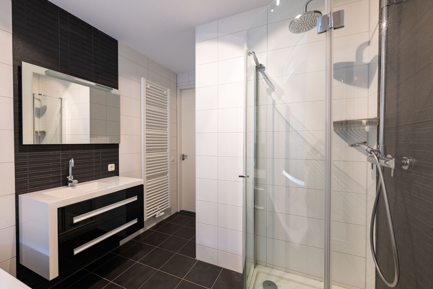 Foto 29 van Vierasser 3