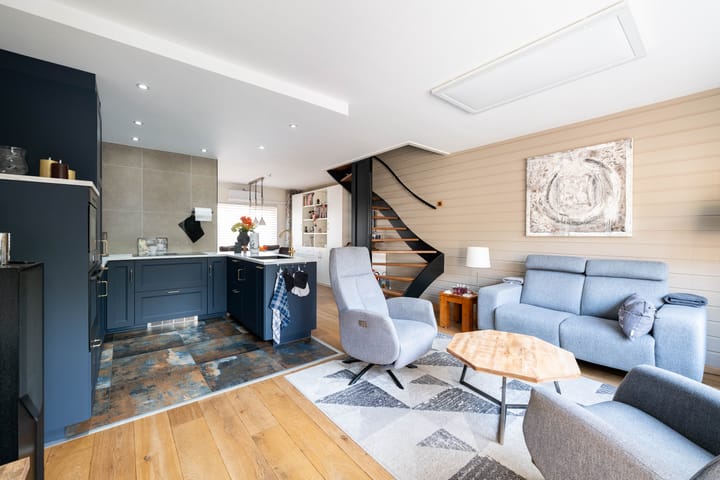 Photo 5 of Hermes 12