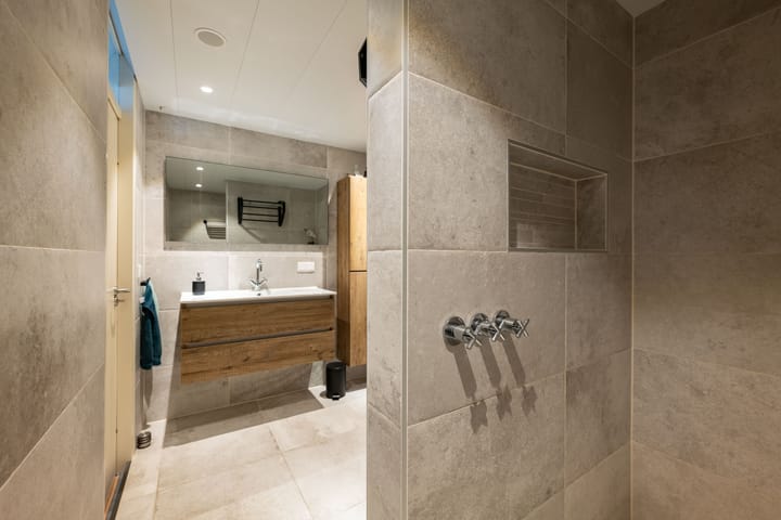 Photo 19 of Hermes 12