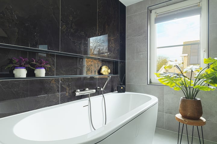 Foto 32 van Adriana van Roonhof 45