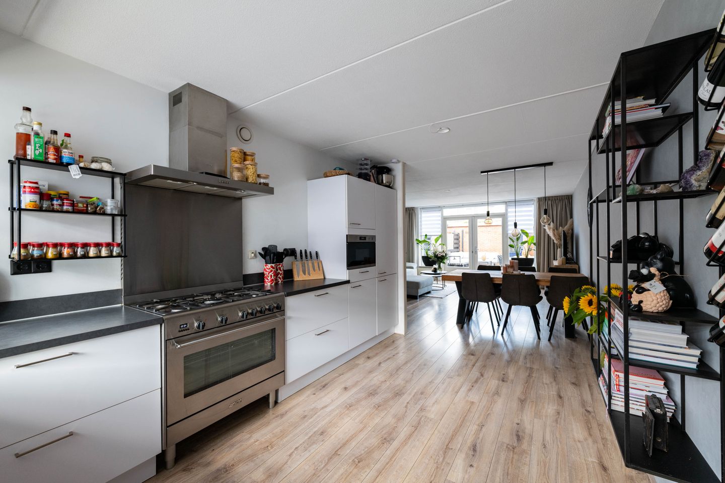 Foto 10 van Legatostraat 7