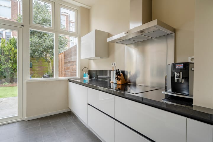 Foto 19 van Van Beverningkstraat 107-A