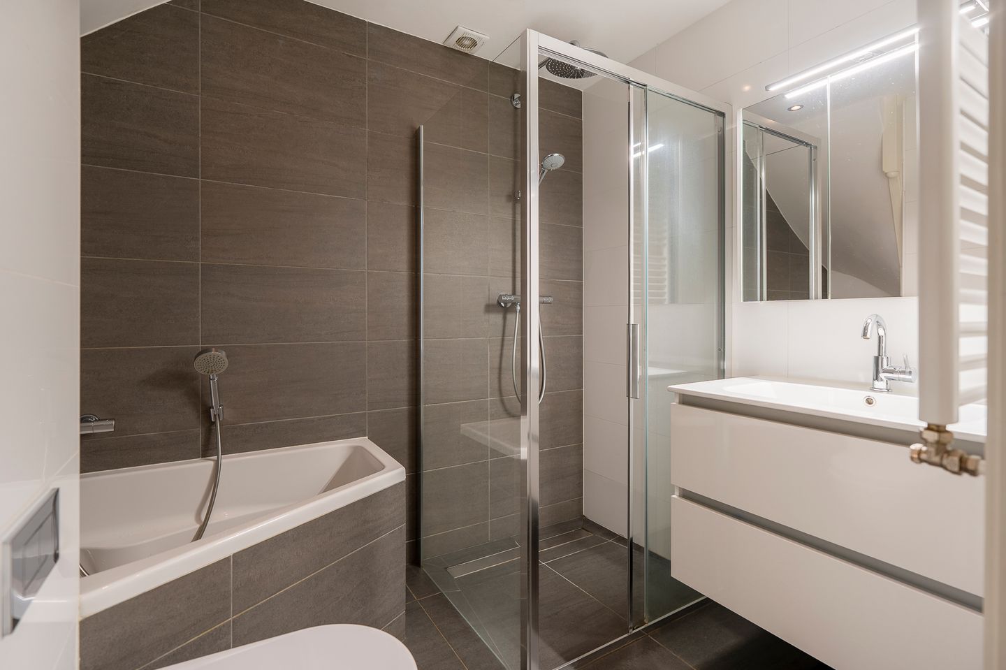 Foto 25 van Van Beverningkstraat 107-A