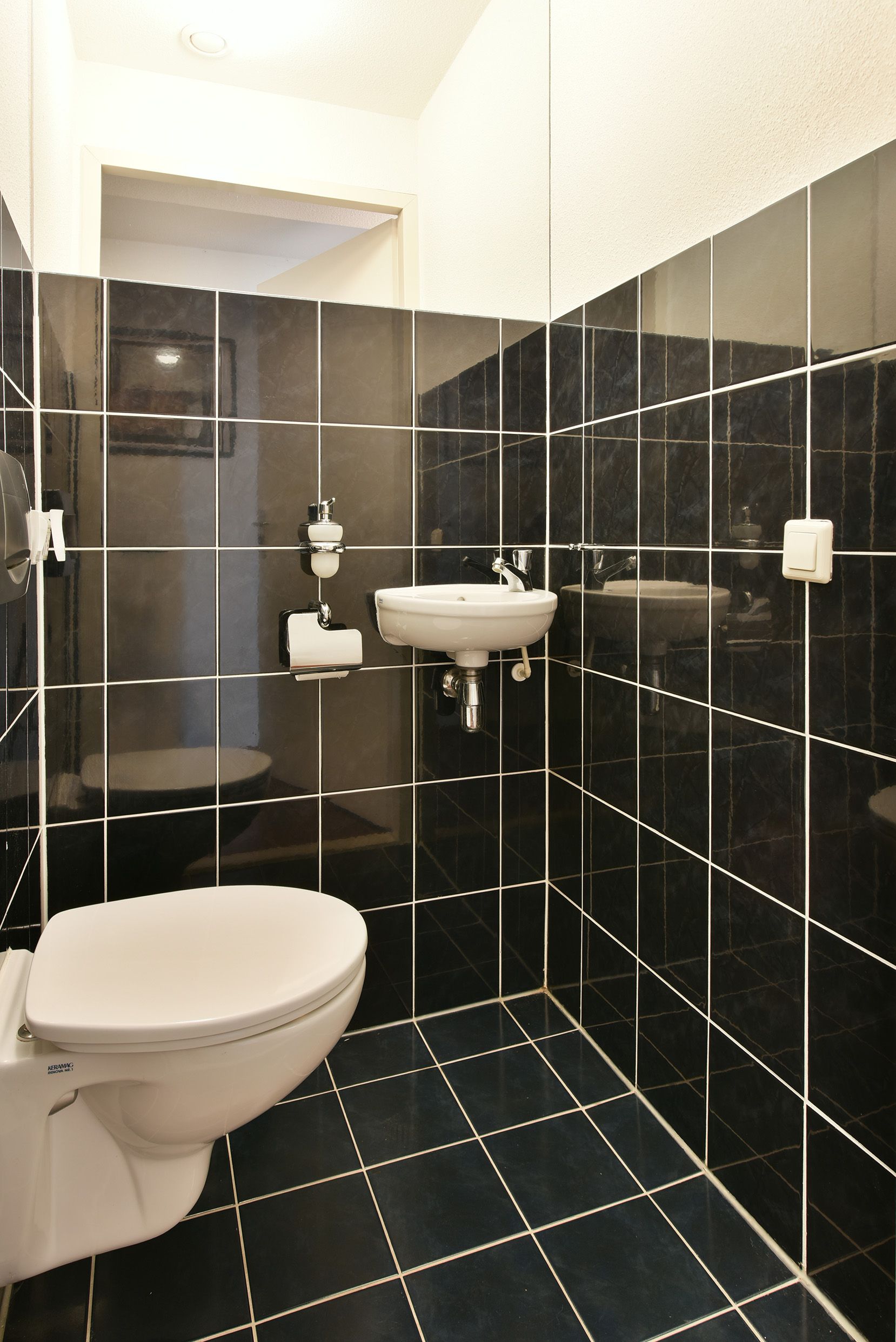 Photo 6 of Kennemerstraatweg 2-Z