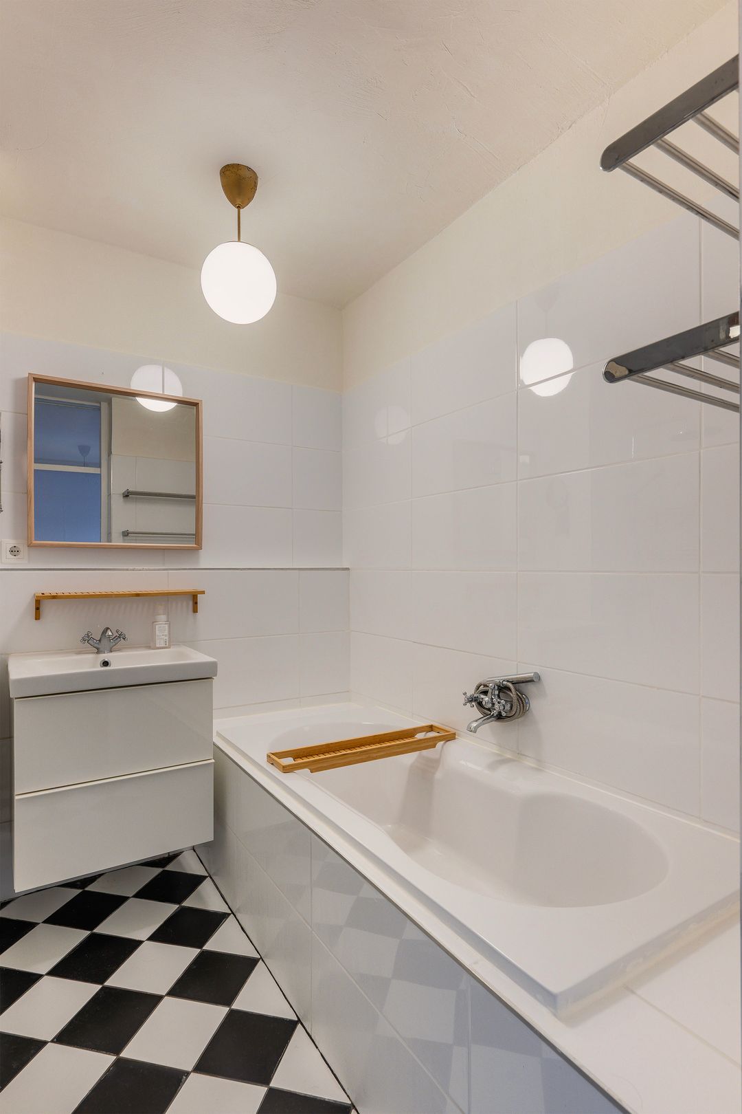 Photo 22 of Bloemkwekersstraat 77