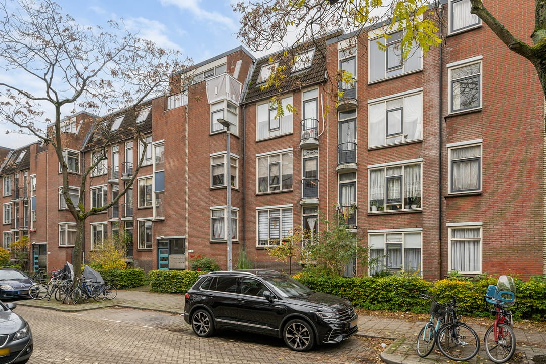 Photo 38 of Bloemkwekersstraat 77