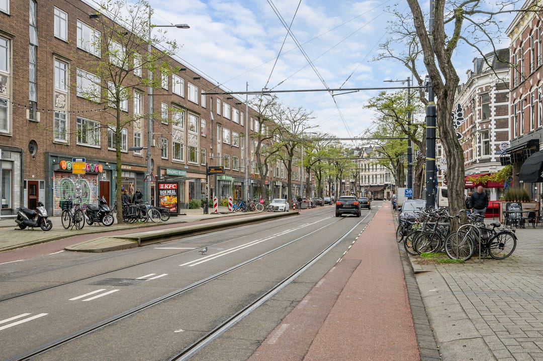 Photo 41 of Bloemkwekersstraat 77