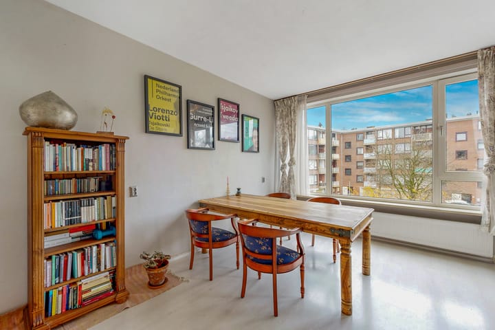 Foto 5 van Lou Jansenplein 6-1