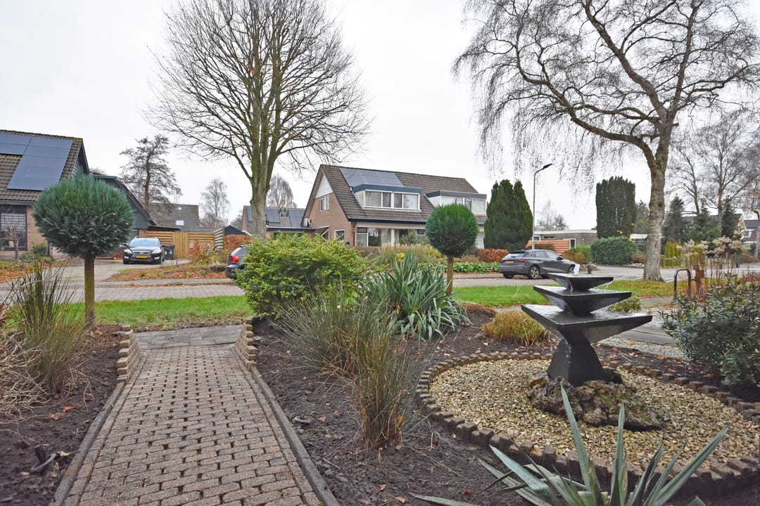 Photo 2 of J.A. Fokkemastraat 25