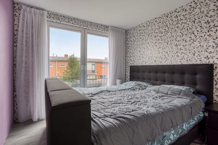 Photo 20 of Weden 48