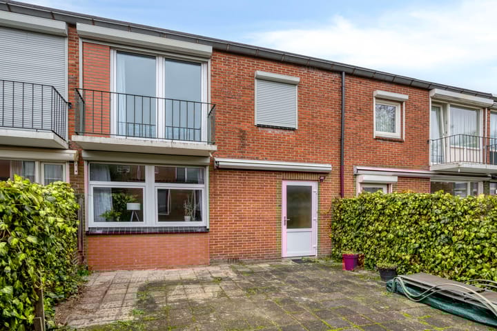 Photo 28 of Weden 48