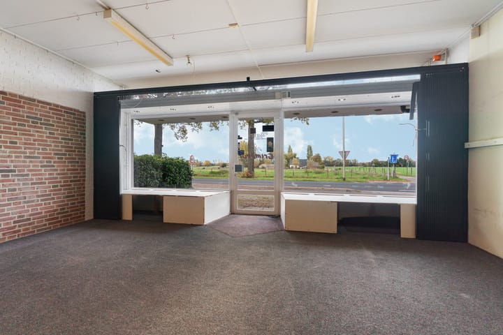 Photo 11 of Beekseweg 42-A