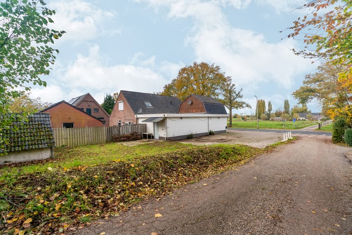 Photo 21 of Beekseweg 42-A