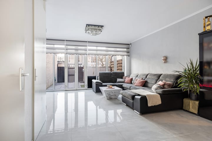 Photo 11 of Stoutenburg 13