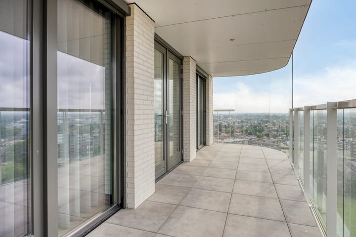 Photo 13 of Carmelietenstraat 135