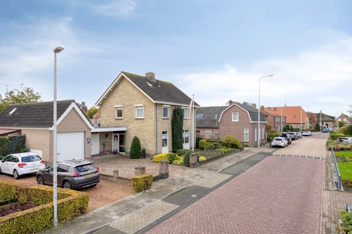 Photo 5 of Heusdenseweg 7