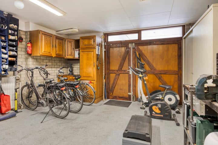 Photo 18 of Heusdenseweg 7