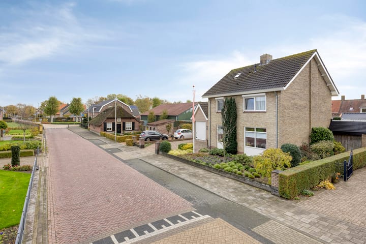 Photo 4 of Heusdenseweg 7