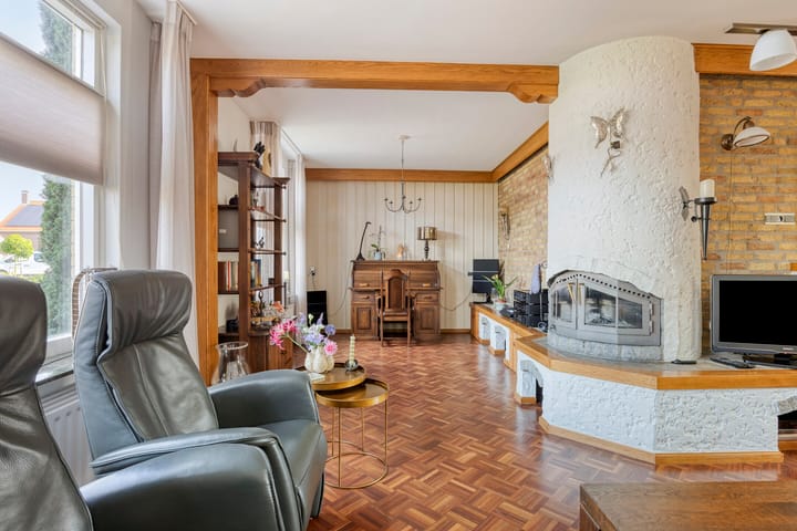 Photo 9 of Heusdenseweg 7