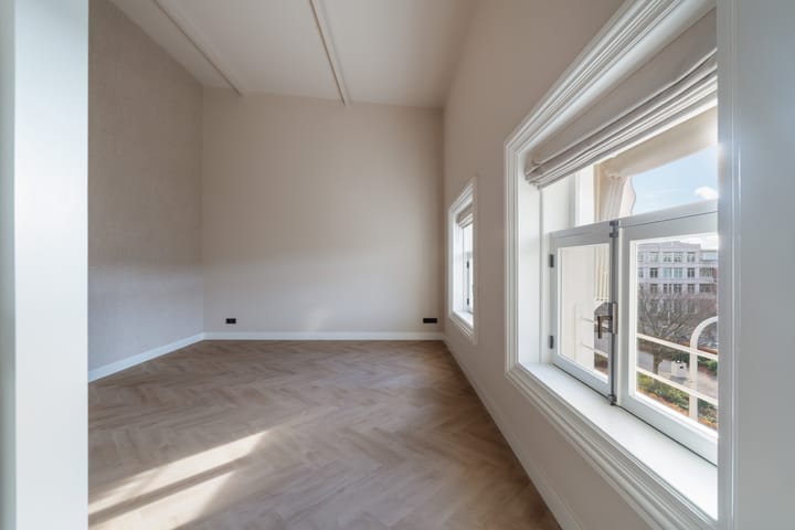 Photo 15 of Nassauplein 24-B