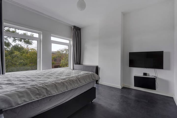 Foto 39 van Azaleastraat 65