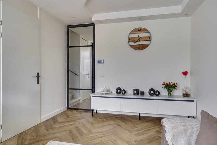 Foto 10 van Van Dijckstraat 102