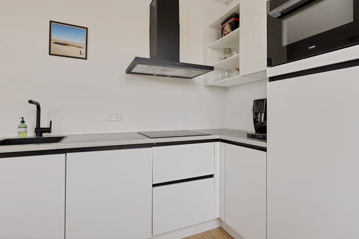 Photo 12 of Postjeskade 49-1