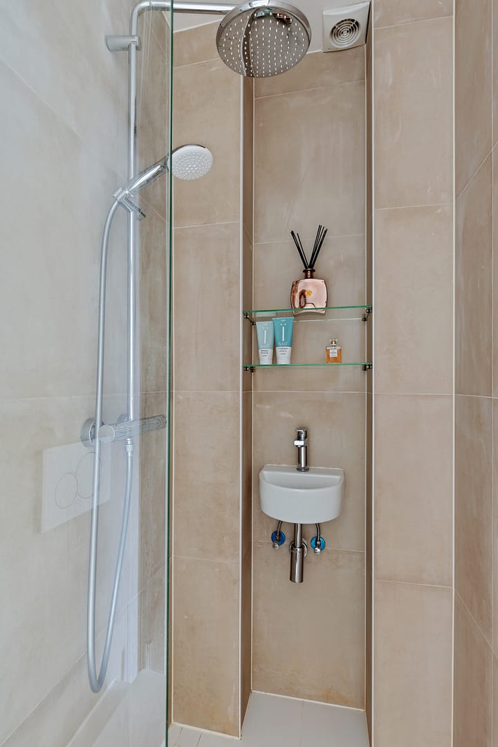 Photo 22 of Postjeskade 49-1