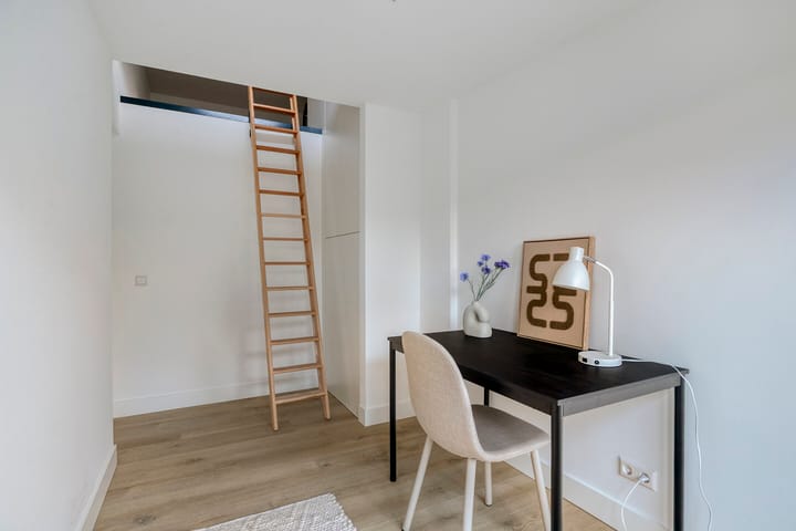 Photo 22 of Ruygenhoeklaan 13-A