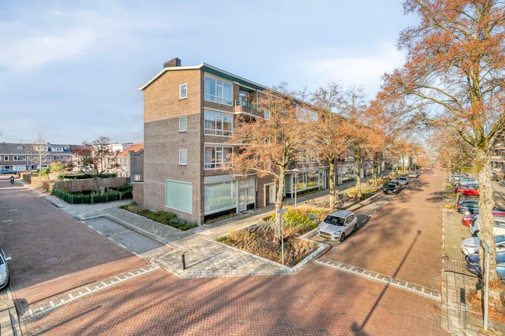 Photo 34 of Ruygenhoeklaan 13-A