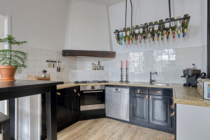 Photo 3 of Veerpoortstraat 1